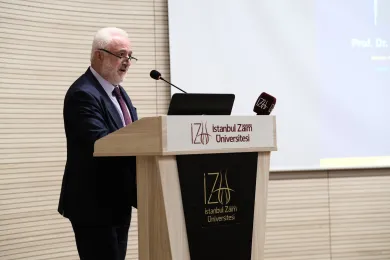 Hemşirelerimiz Geleceğimiz Sempozyumu İZÜ’de Yapıldı