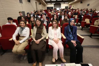 Moleküler Biyoloji ve Genetik Öğrencileri Önlük Giydi