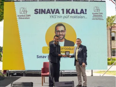 Üniversite Adayları İZÜ'de Gri Koç’la Buluştu